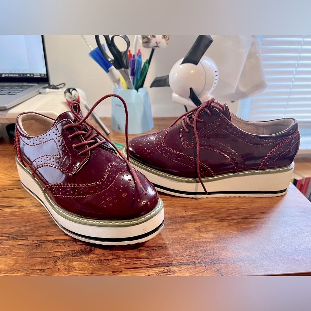 Platform Oxford shoes like new!